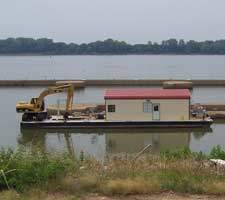 barge-house Steel barge house