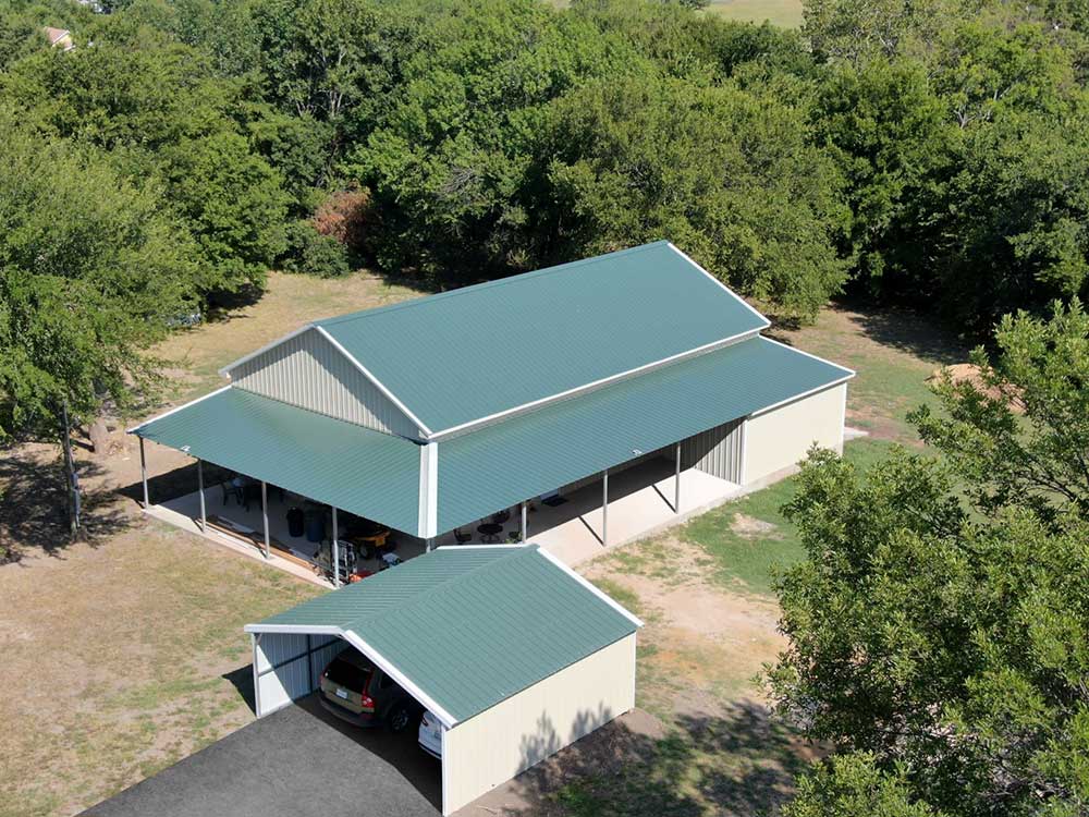 Texas Barndo W Carport